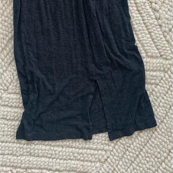 Forever 21 MIDI tshirt dress with back slit - Picture 3 of 3